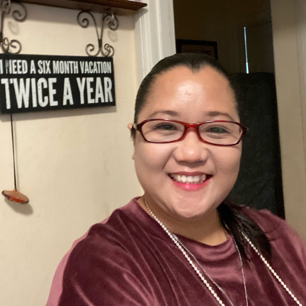 Meet your Posher, Emelie